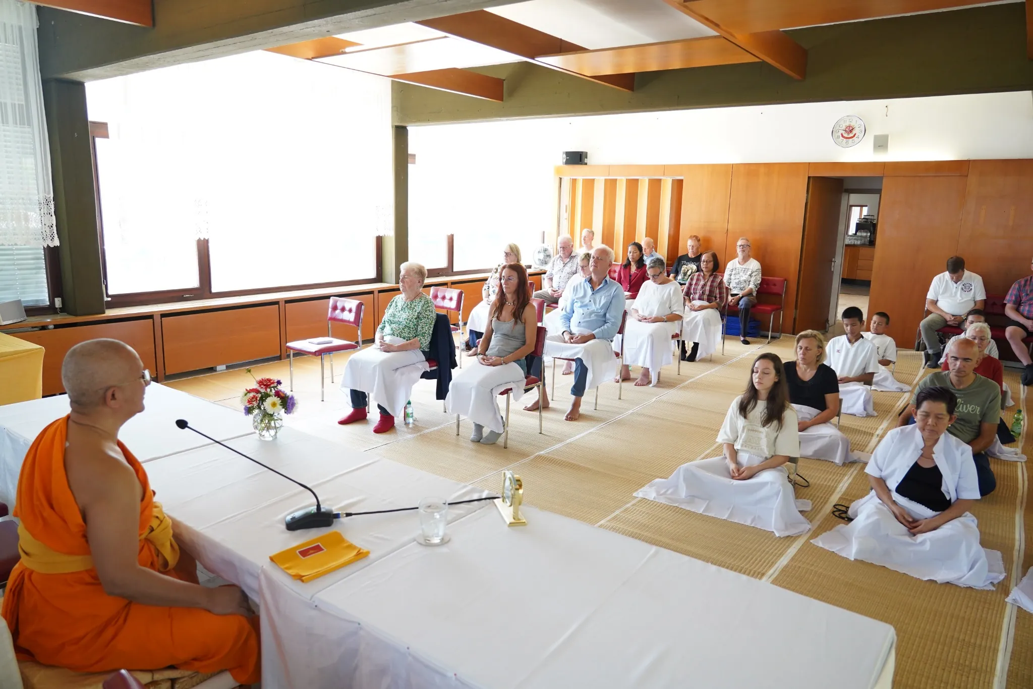 Dhamma-Unterweisung im Wat Buddha Heilbronn