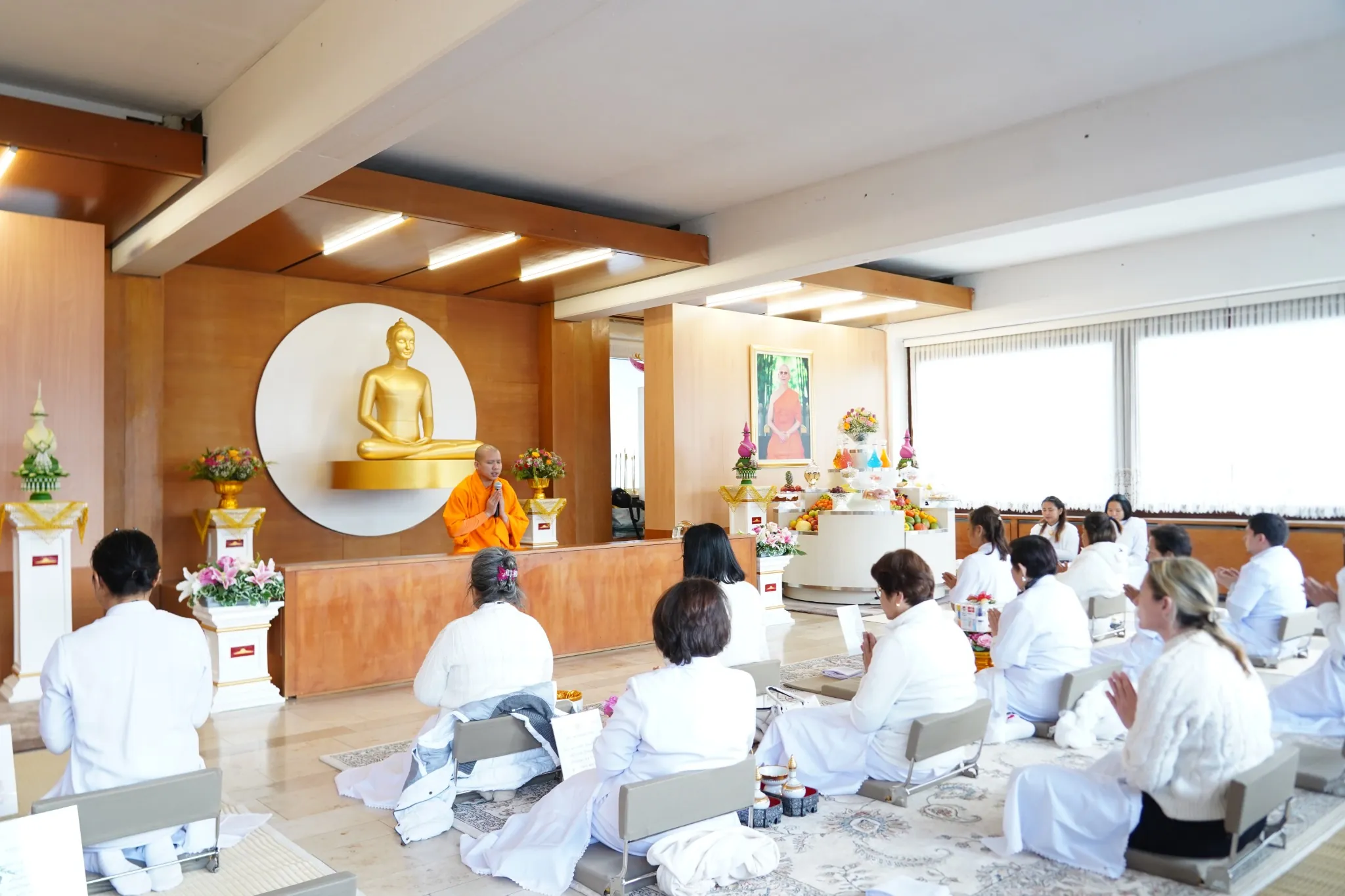 Gemeinsame buddhistische Praxis im Wat Buddha Heilbronn